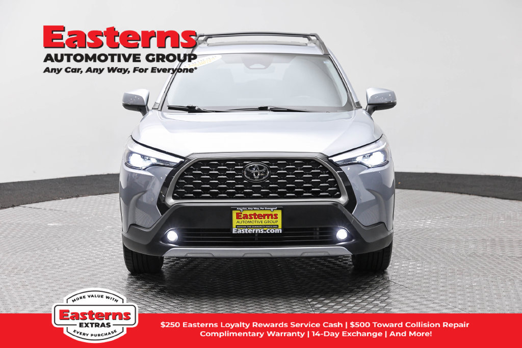 Used 2023 Toyota Corolla Cross XLE w/ Convenience Package AWD/4WD image 3