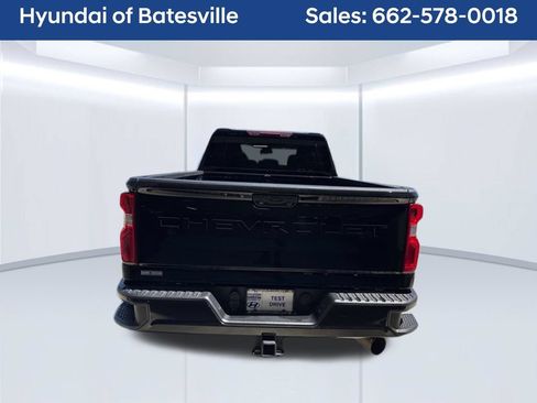 Used 2024 Chevrolet Silverado 2500 LTZ AWD/4WD image 4