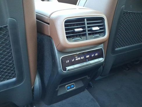 New 2026 Mercedes-Benz GLE 450e 4MATIC image 19