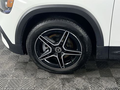 Certified 2023 Mercedes-Benz GLB 250 4MATIC image 28
