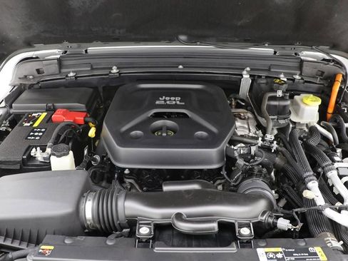Used 2023 Jeep Wrangler Unlimited AWD/4WD image 23