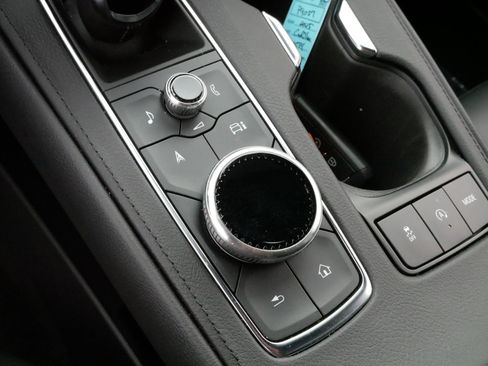 Certified 2025 Cadillac XT4 Premium Luxury image 27