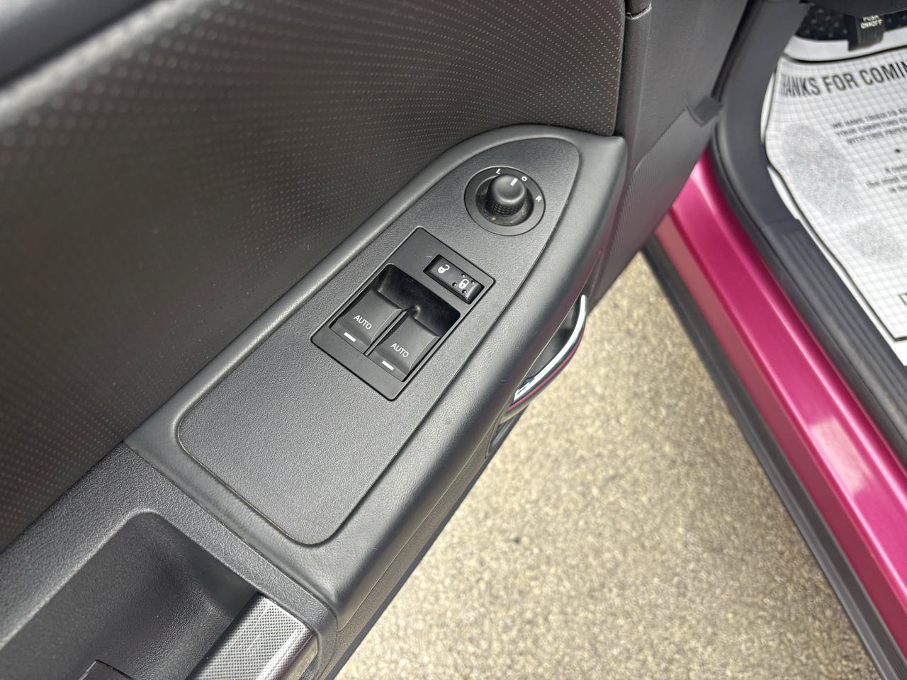 Used 2010 Dodge Challenger R/T RWD image 10