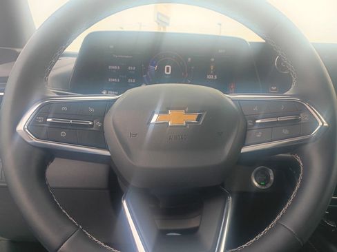 Used 2026 Chevrolet Traverse LT AWD/4WD image 42