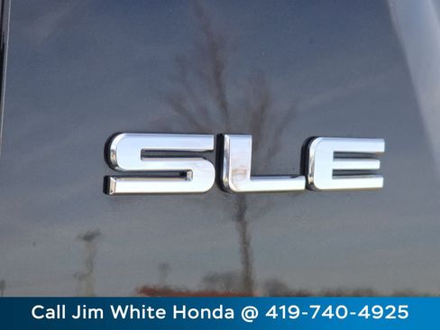 Used 2017 GMC Terrain SLE w/ Chrome Package image 12