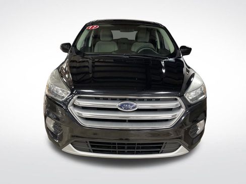 Used 2017 Ford Escape SE image 9