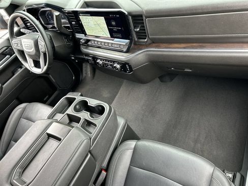 Used 2025 GMC Sierra 2500 SLT AWD/4WD image 28