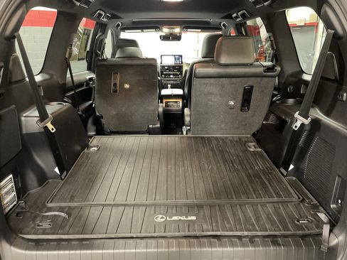 Used 2023 Lexus GX 460 Luxury w/ Sport Design Package AWD/4WD image 34