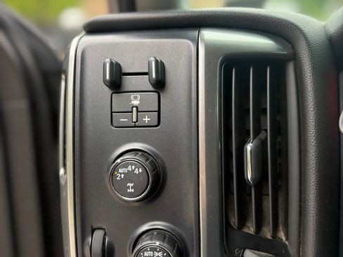 Used 2018 Chevrolet Silverado 1500 LT w/ True North Edition AWD/4WD image 42