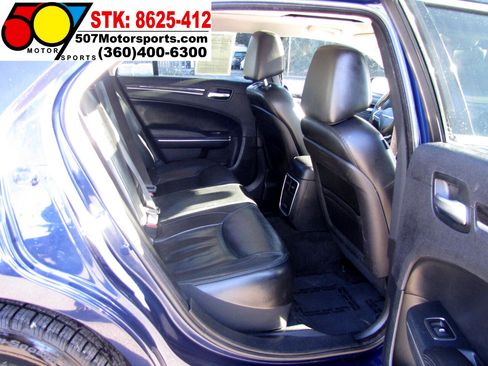 Used 2016 Chrysler 300 Limited image 15