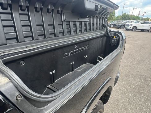 Used 2020 RAM 1500 Limited w/ Black Appearance Package AWD/4WD image 32