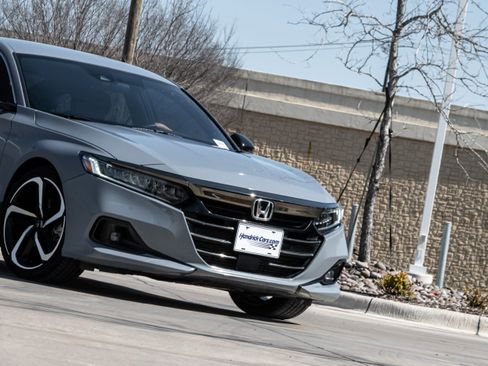 Used 2022 Honda Accord Sport image 5