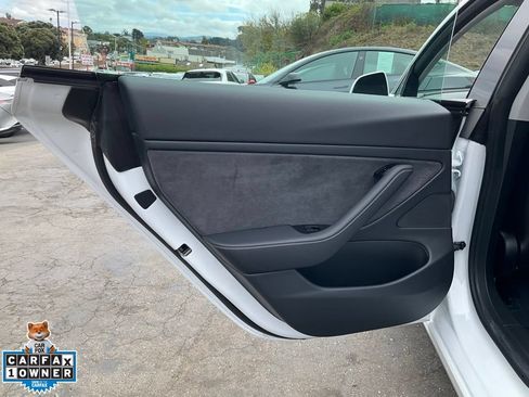 Used 2020 Tesla Model 3 Long Range AWD/4WD image 32