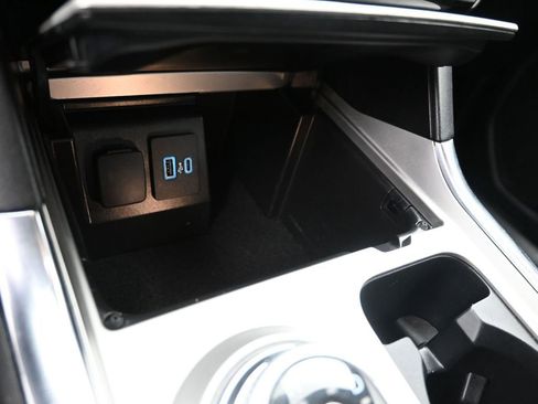 Used 2021 Ford Explorer Platinum w/ Equipment Group 601A image 17