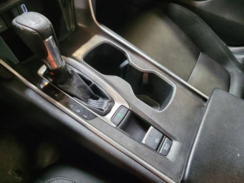 Used 2018 Honda Accord LX image 26