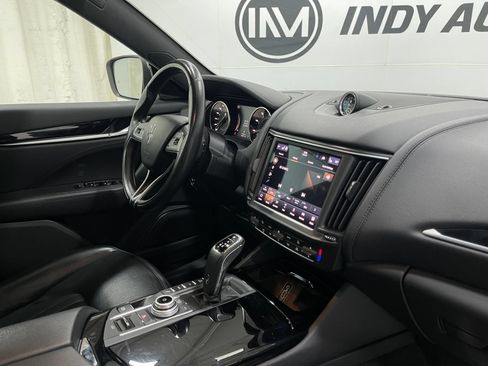 Used 2021 Maserati Levante AWD/4WD image 20