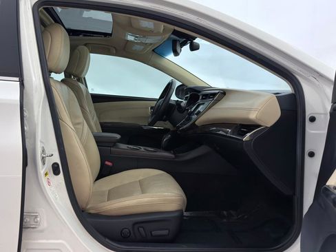 Used 2013 Toyota Avalon Limited w/ Technology Pkg FWD image 23