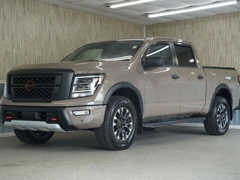 Used 2023 Nissan Titan PRO-4X w/ Pro-4x Utility Package AWD/4WD image 4