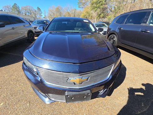 Used 2018 Chevrolet Impala LT w/ Sunroof and Spoiler Package image 2