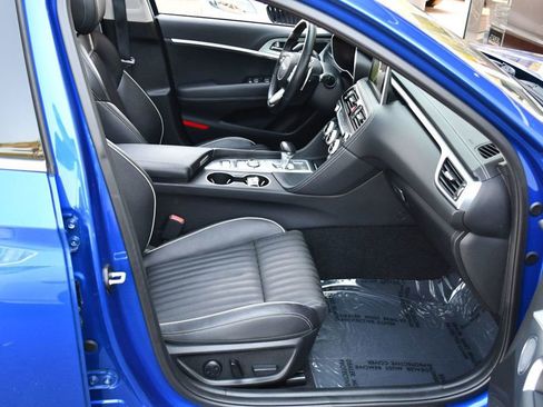 Used 2021 Genesis G70 3.3T image 42