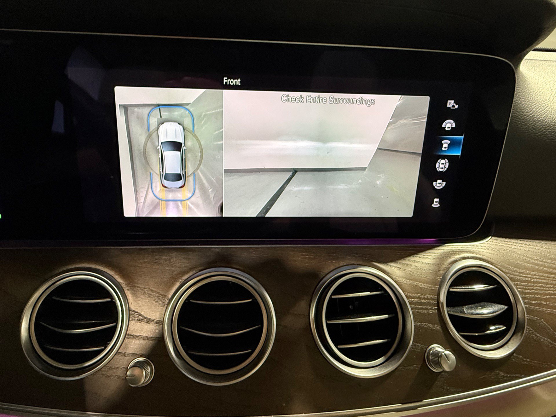 Used 2023 Mercedes-Benz E 350 4MATIC Sedan w/ Premium Package image 38