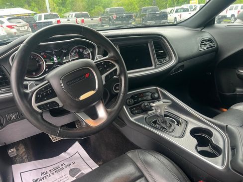 Used 2018 Dodge Challenger GT w/ Driver Convenience Group AWD/4WD image 9