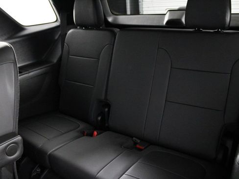 Used 2023 Chevrolet Traverse High Country FWD image 20