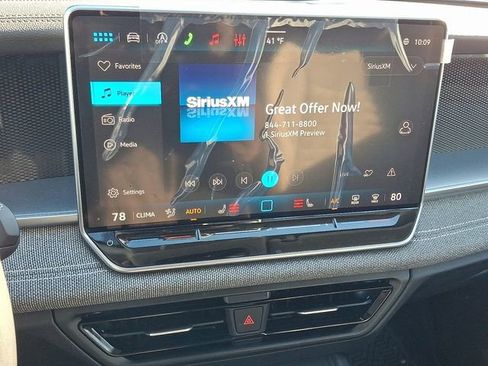 New 2026 Volkswagen Tiguan S image 8