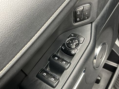 Used 2024 Ford Expedition XLT image 10