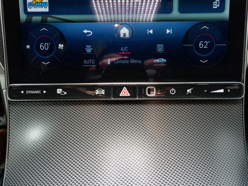 Used 2023 Mercedes-Benz GLC 300 4MATIC image 22