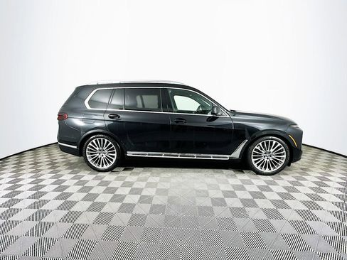 Used 2024 BMW X7 xDrive40i w/ Premium Package image 10