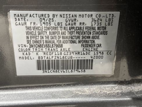 New 2025 Nissan Versa SV w/ Trunk Package image 32