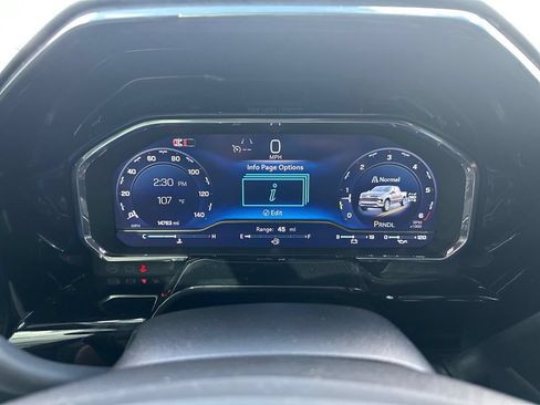 Used 2025 Chevrolet Silverado 1500 LT w/ Z71 Off-Road Package AWD/4WD image 29