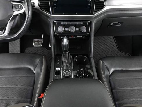 Certified 2022 Volkswagen Atlas SEL Premium image 21