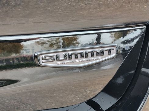 Certified 2025 Jeep Grand Cherokee L Summit w/ Obsidian Package image 12