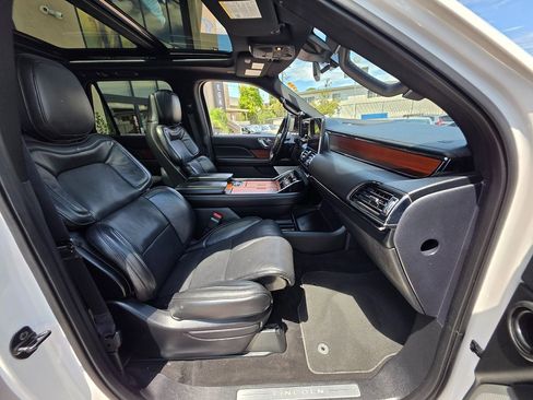 Used 2019 Lincoln Navigator Reserve w/ Cargo Package image 16