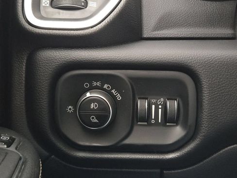 Used 2024 RAM 2500 Laramie w/ Safety Group AWD/4WD image 24