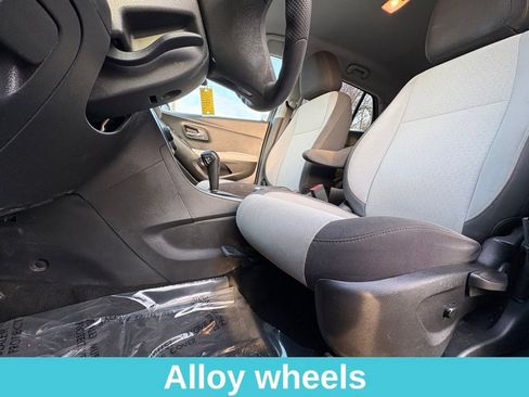 Used 2022 Chevrolet Trax LS w/ Tint and Cruise Package image 18