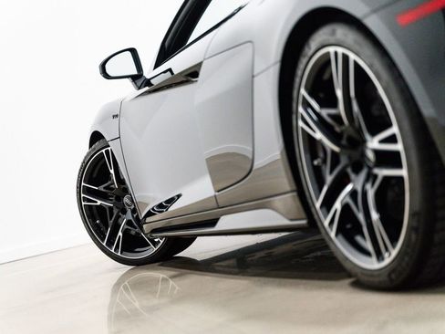 Used 2022 Audi R8 V10 performance image 2