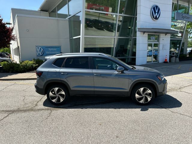 New 2026 Volkswagen Taos SE AWD/4WD image 10