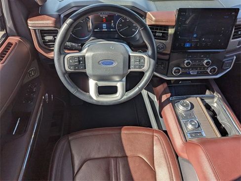 Used 2023 Ford Expedition Max Limited image 10