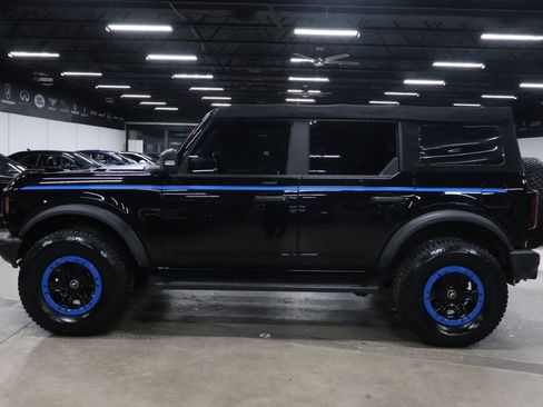 Used 2022 Ford Bronco Wildtrak image 2