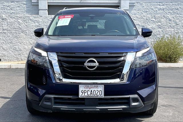 Certified 2025 Nissan Pathfinder SV AWD/4WD image 2