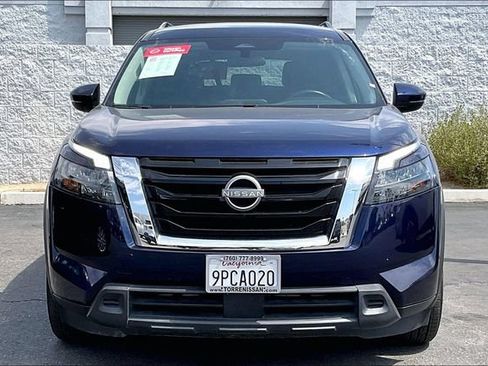 Certified 2025 Nissan Pathfinder SV AWD/4WD image 2