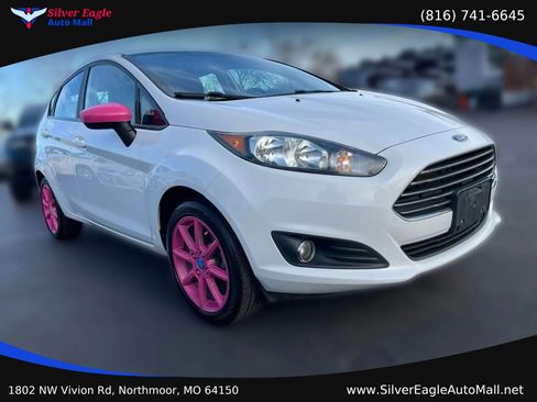 Used 2019 Ford Fiesta SE w/ Equipment Group 201A FWD image 3