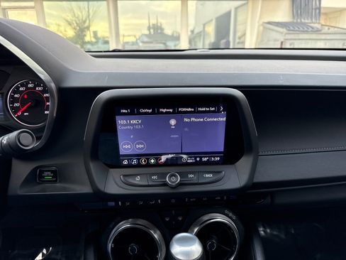 Used 2023 Chevrolet Camaro LT w/ Technology Package image 18