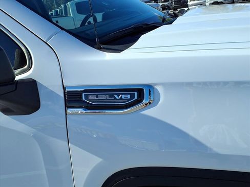 Used 2024 GMC Sierra 1500 SLE w/ Enhanced Capability Package image 11