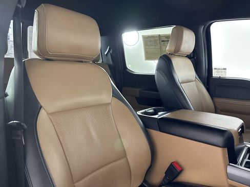 Used 2023 Ford F350 Lariat w/ Tow Technology Package image 24