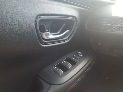 Used 2025 Honda HR-V Sport image 14