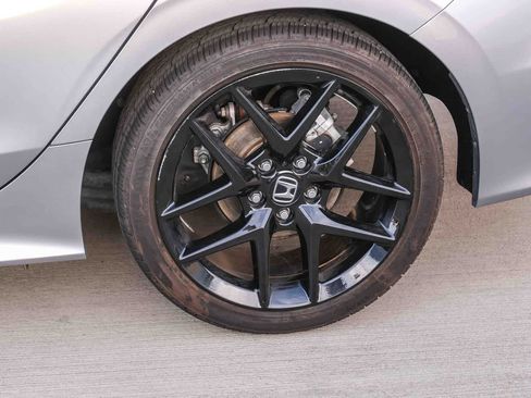 Used 2024 Honda Civic Sport image 9